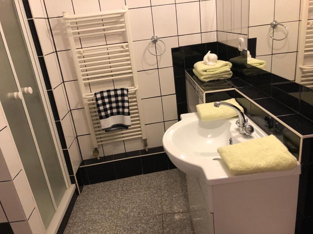 Apartament Fewo Blankenese Im Haus Luehegarten Grünendeich Zewnętrze zdjęcie